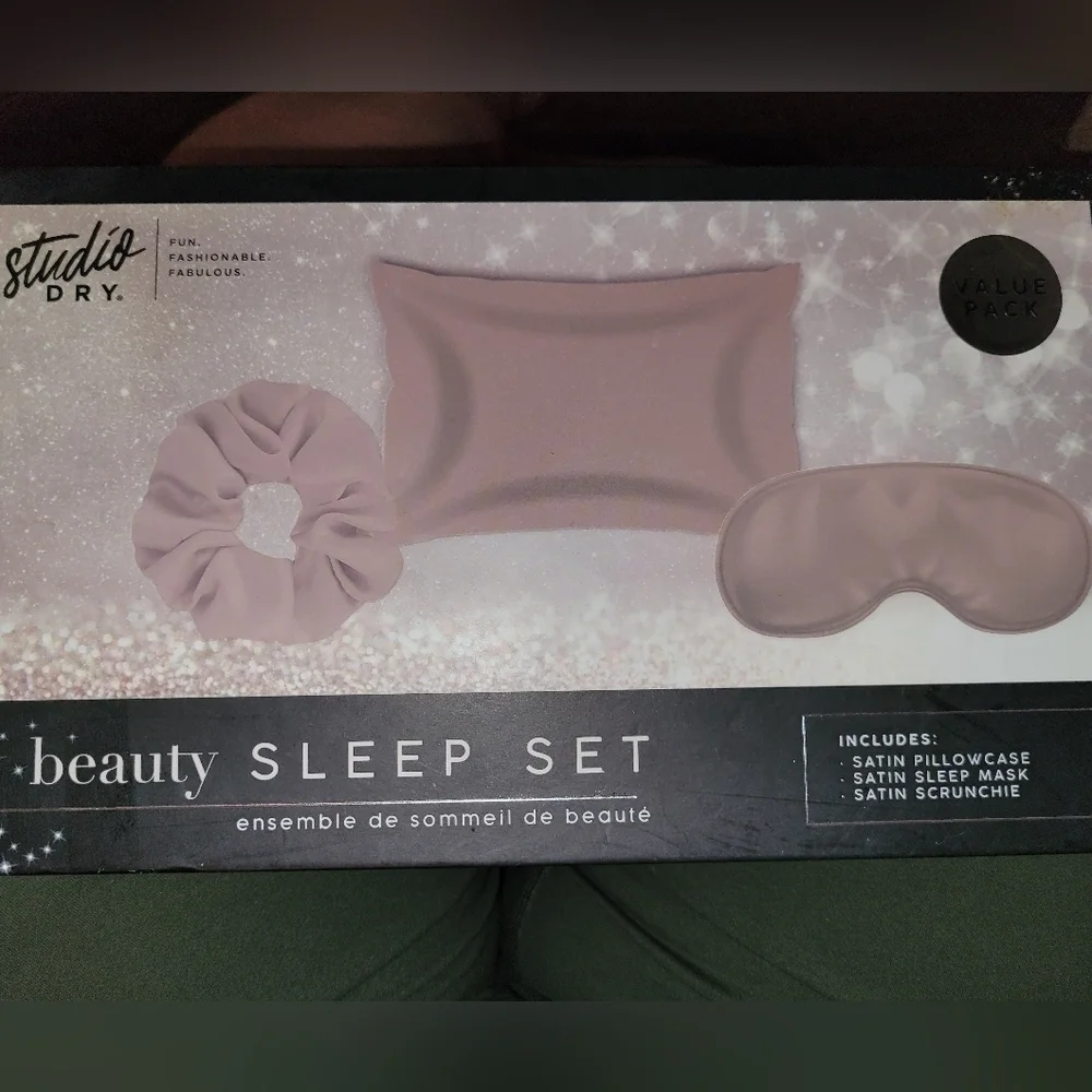 Studio Dry beauty Sleep Set NWT